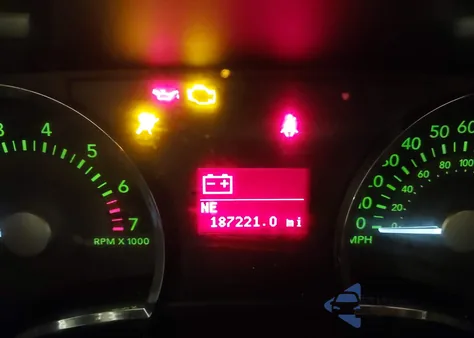 2006 Mercury Mountaineer Luxury z USA, uszkodzony, nr VIN 4M2EU47EX6UJ25327